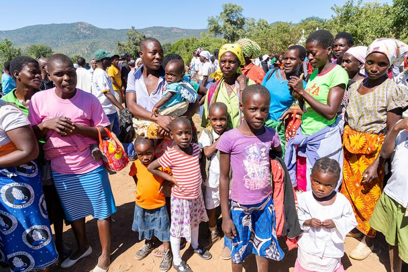 Chitsungo, Zimbabwe - Waiting